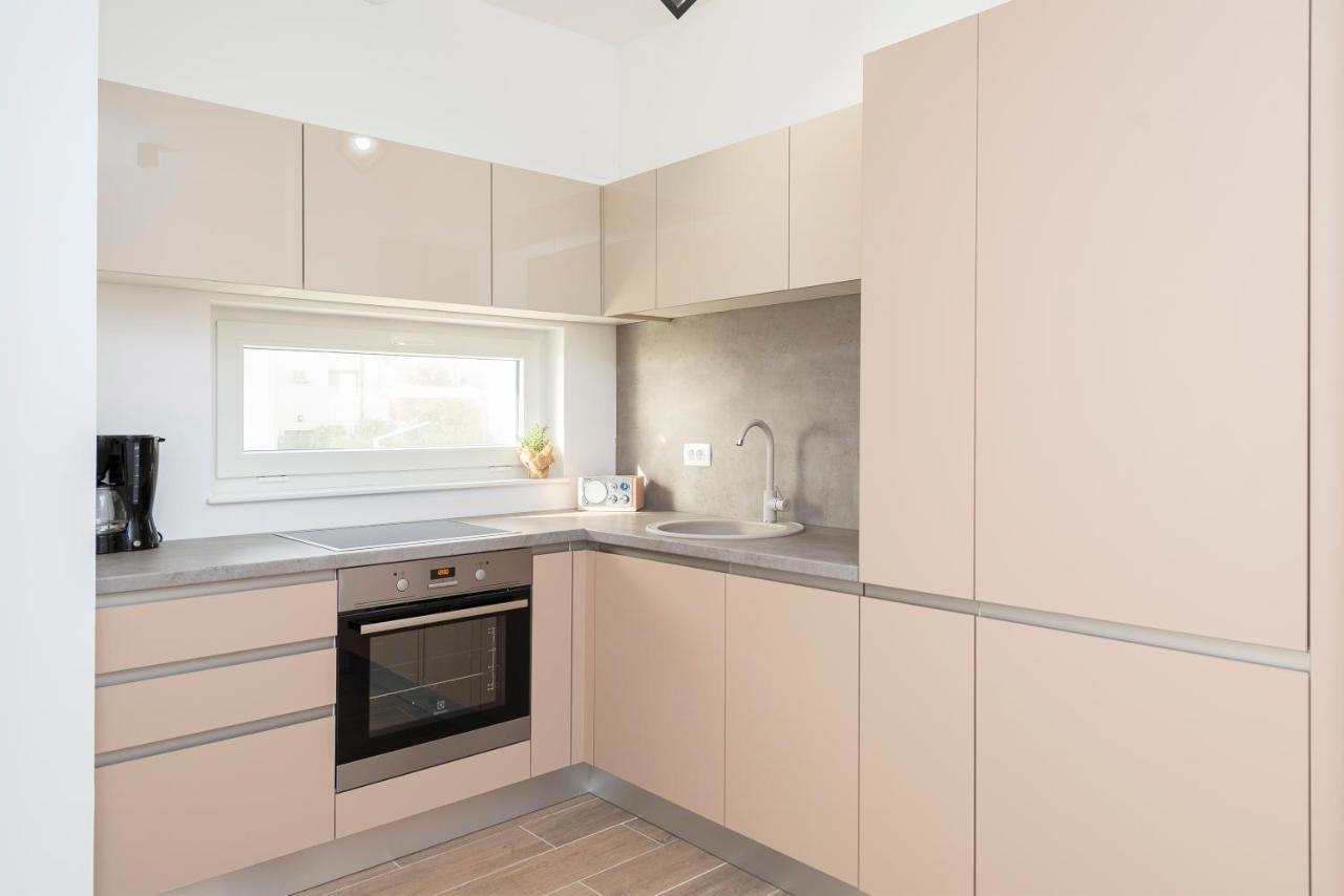 Villa Eni Apartments 2 Mandre Εξωτερικό φωτογραφία