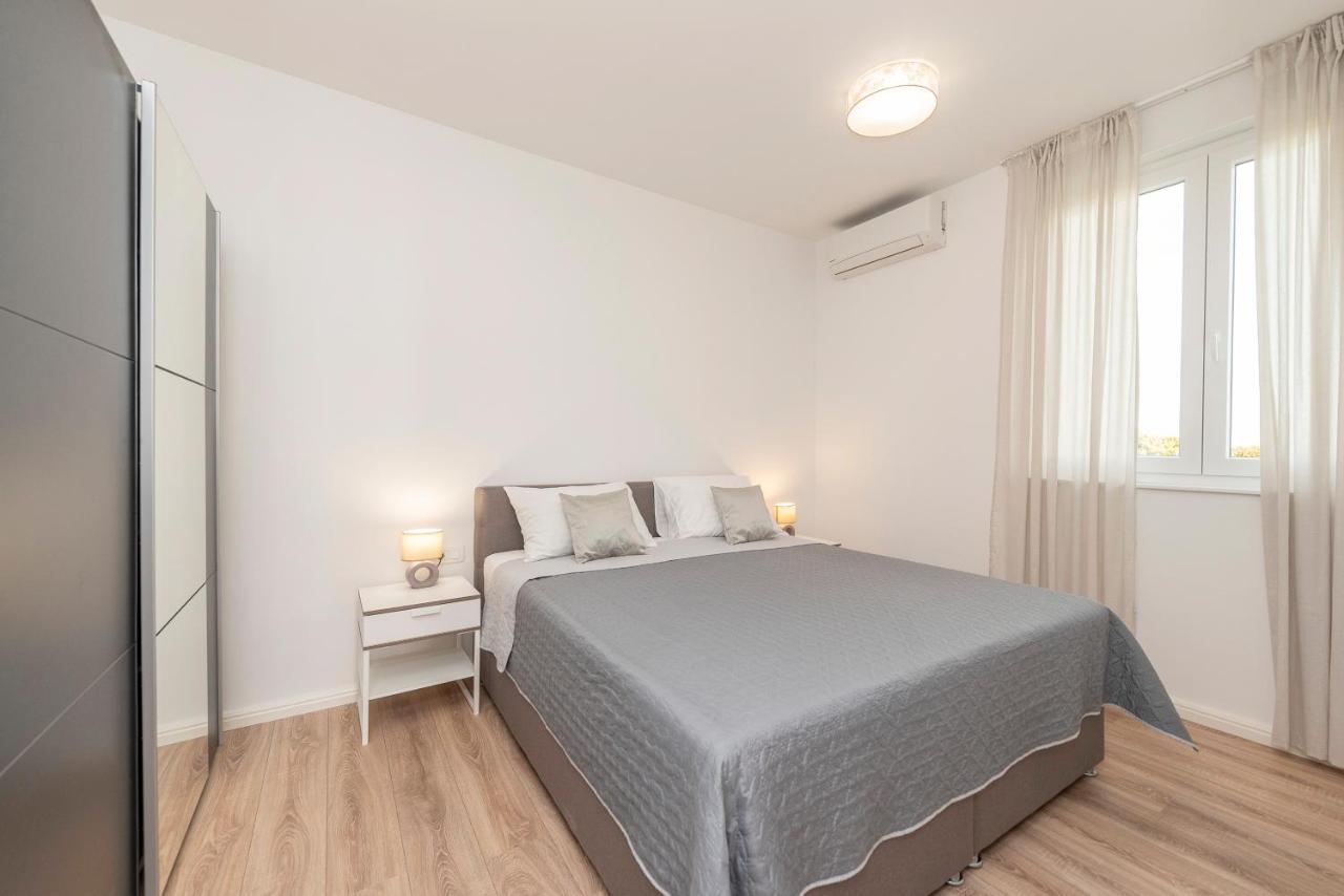 Villa Eni Apartments 2 Mandre Εξωτερικό φωτογραφία